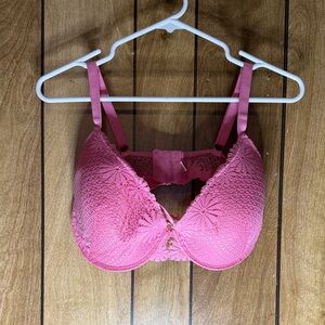 Juicy Couture Vibrant Pink Floral Lace Bra Size 38DD Adjustable Straps Push Up